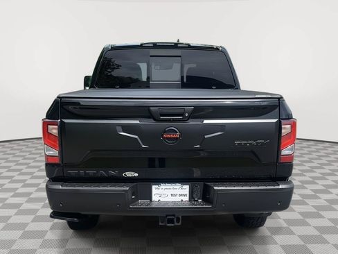 Used 2021 Nissan Titan PRO-4X w/ Pro-4x Convenience Package AWD/4WD image 4