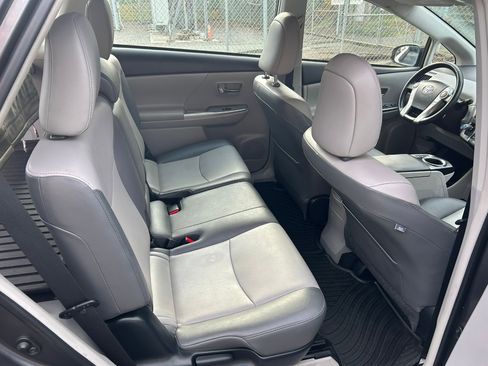 Used 2016 Toyota Prius V Four image 17