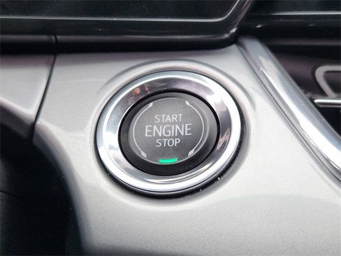 Certified 2024 Chevrolet Trax LT w/ Sunroof Package image 21