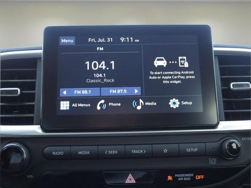 Used 2025 Hyundai Venue SE FWD image 16
