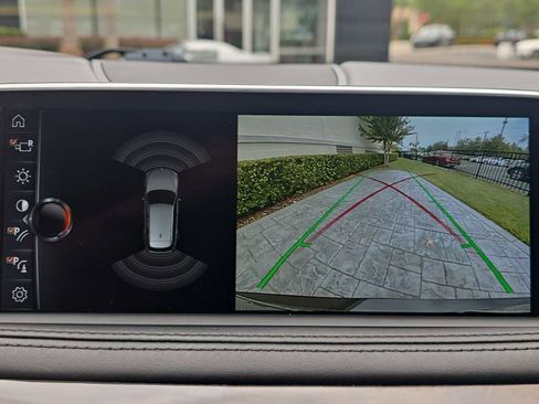 Used 2017 BMW X5 xDrive50i image 22