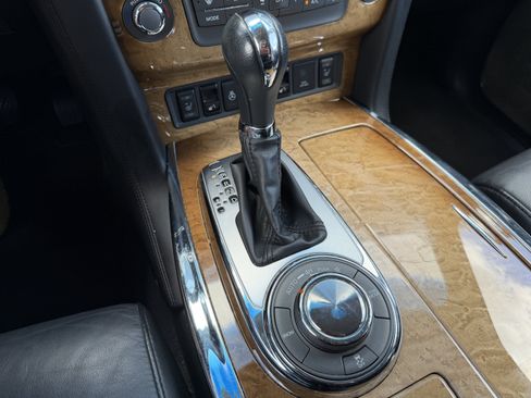 Used 2014 INFINITI QX80 4WD w/ Theater Package image 30