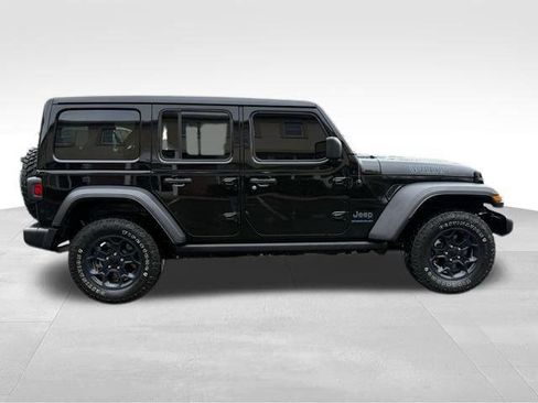 Certified 2023 Jeep Wrangler Unlimited w/ Sun & Screen Package AWD/4WD image 8
