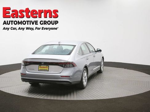 Used 2025 Honda Accord LX image 38