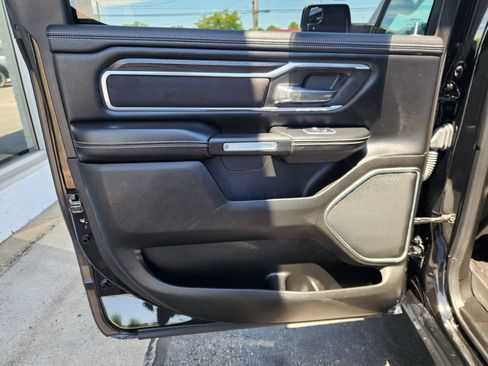 Used 2023 RAM 1500 Laramie AWD/4WD image 18