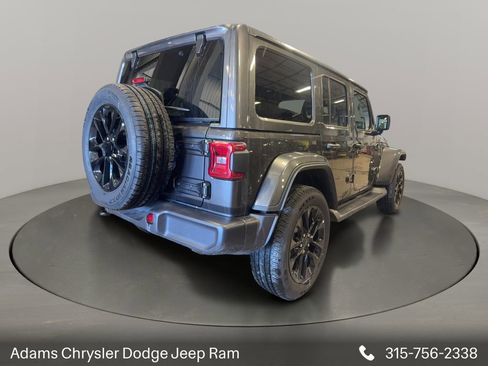 Used 2025 Jeep Wrangler Unlimited Sahara AWD/4WD image 6