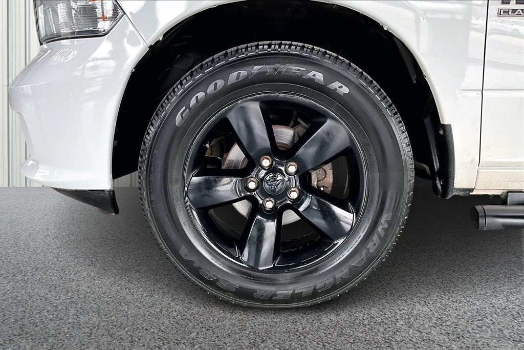 Used 2019 RAM 1500 Express w/ Wheel & Sound Group AWD/4WD image 32