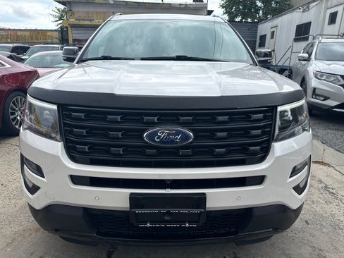 Used 2017 Ford Explorer Sport w/ Equipment Group 401A AWD/4WD image 2
