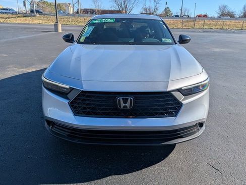 New 2025 Honda Accord SE image 4