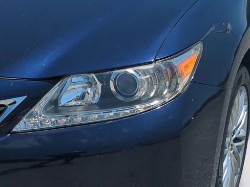 Used 2015 Lexus ES 350 w/ Luxury Package image 24