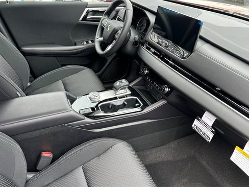New 2025 Mitsubishi Outlander ES image 17
