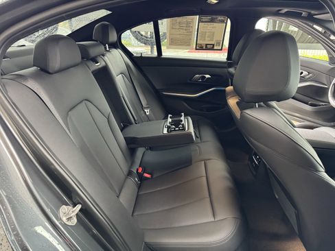 Used 2021 BMW 330e w/ M Sport Package image 33
