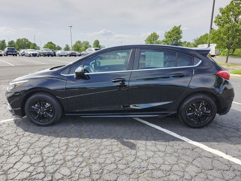 Used 2017 Chevrolet Cruze LT w/ RS Package FWD image 12
