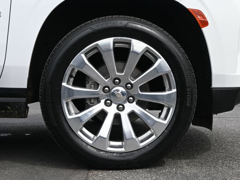 Used 2023 Chevrolet Tahoe Premier AWD/4WD image 13