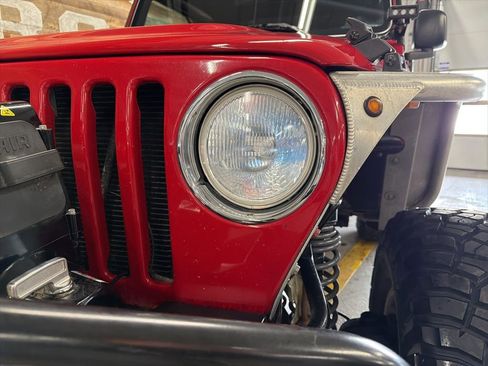 Used 2006 Jeep Wrangler Rubicon w/ Security Group image 9