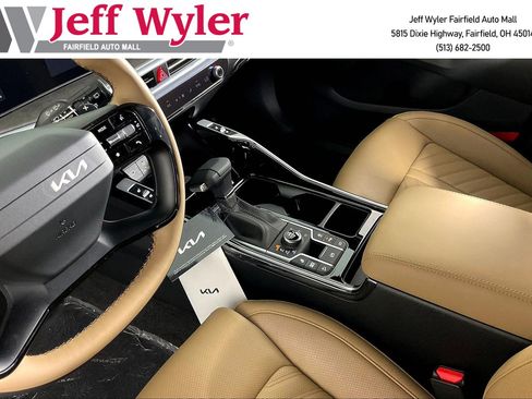 New 2026 Kia Sorento SX Prestige w/ Olive Brown Leather Package AWD/4WD image 12