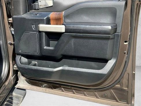 Used 2015 Ford F150 Lariat RWD image 15