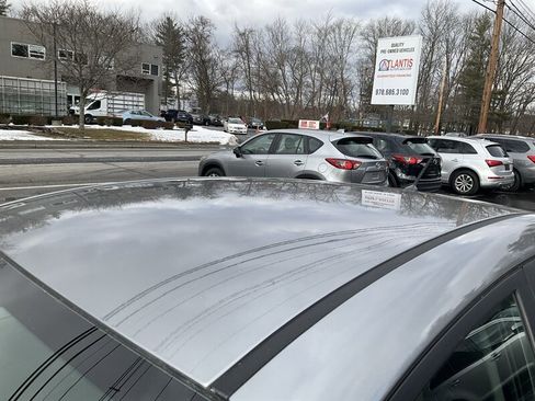 Used 2021 Hyundai Accent SE image 9