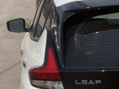 Used 2025 Nissan Leaf S FWD image 20