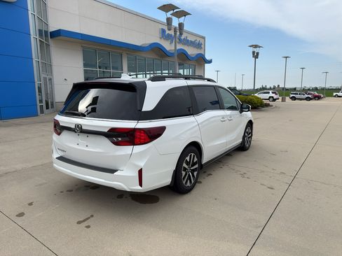 New 2026 Honda Odyssey EX-L image 5