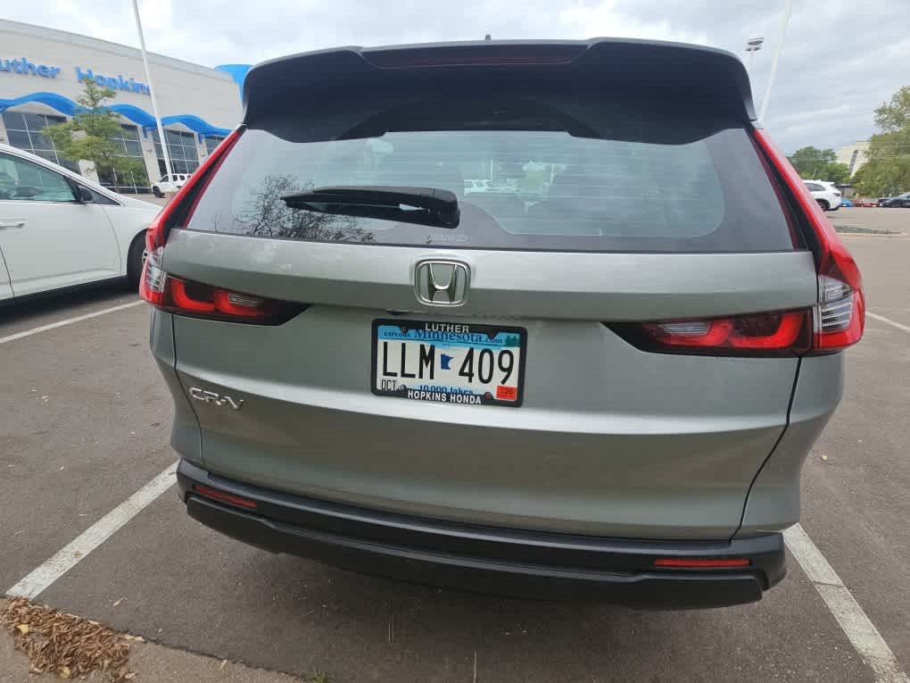 Used 2024 Honda CR-V LX image 5