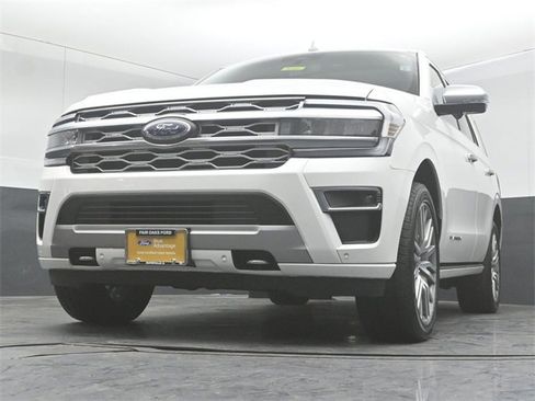 Certified 2022 Ford Expedition Platinum image 41