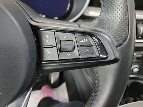 Used 2024 Alfa Romeo Stelvio Ti AWD/4WD image 47