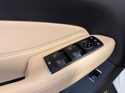 Used 2019 Mercedes-Benz GLE 400 4MATIC w/ Premium 2 Package image 13