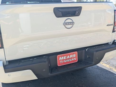 New 2026 Nissan Frontier SV AWD/4WD image 12