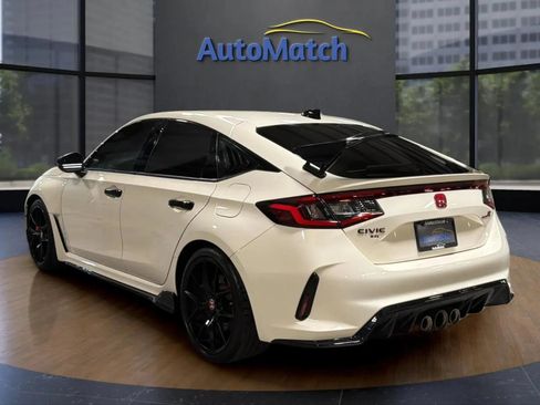 Used 2024 Honda Civic Type R image 8