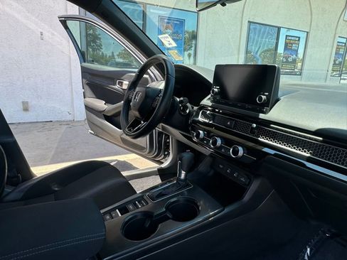 Used 2025 Honda Civic Sport image 19