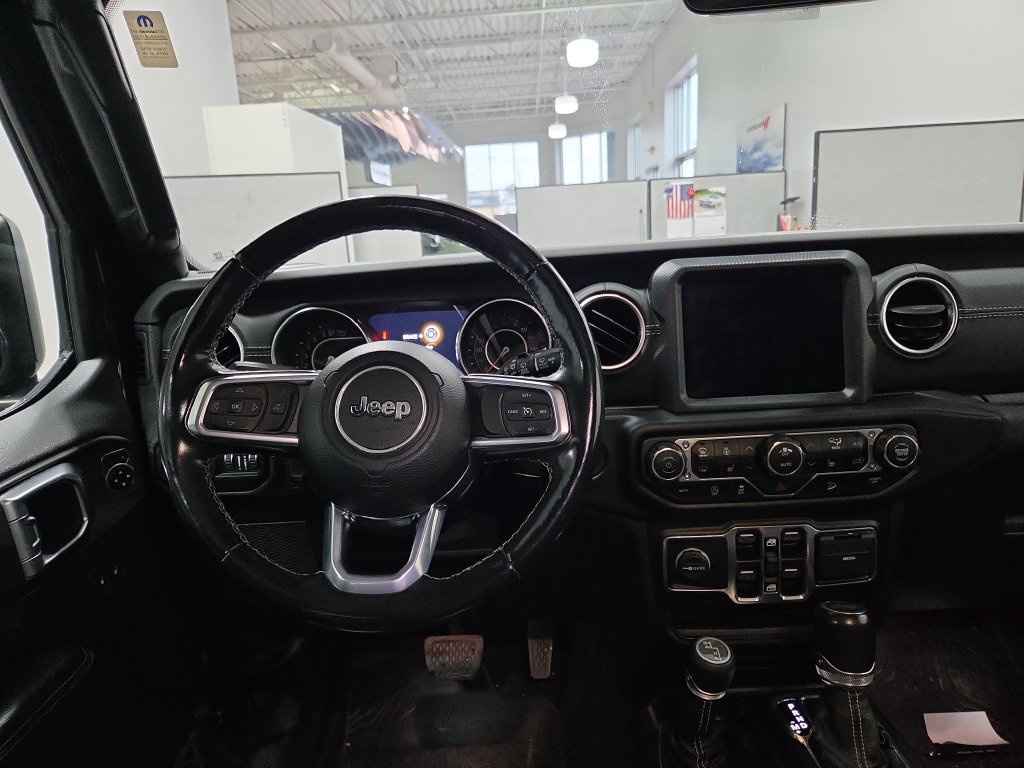 Used 2020 Jeep Wrangler Unlimited Sahara AWD/4WD image 3