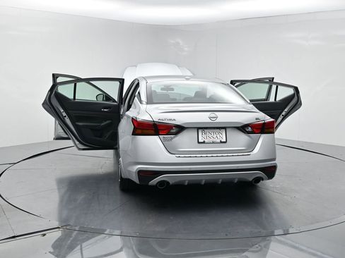Used 2023 Nissan Altima 2.5 SL FWD image 27