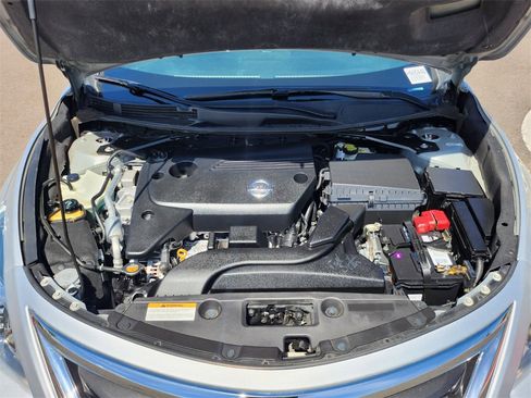 Used 2013 Nissan Altima 2.5 SL w/ Technology Pkg image 9