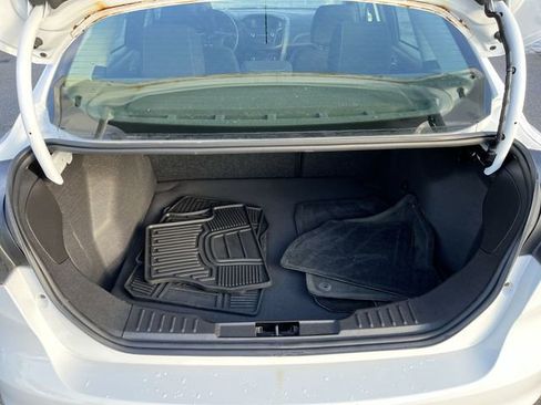 Used 2018 Ford Focus SE w/ Cold Weather Package image 21