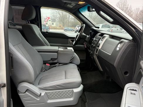 Used 2011 Ford F150 XLT w/ XLT Chrome Pkg image 11