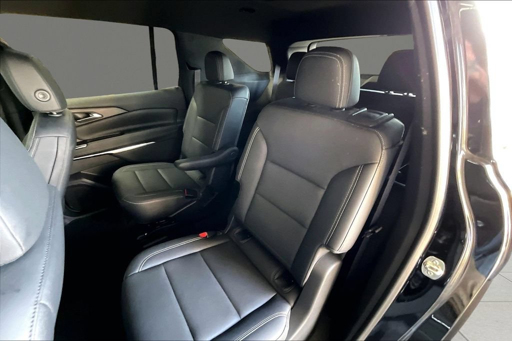 Certified 2025 Chevrolet Traverse LT FWD image 20