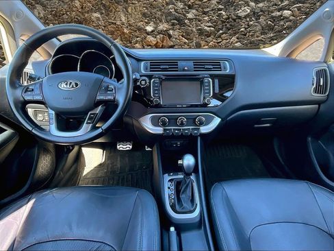 Used 2016 Kia Rio SX image 12