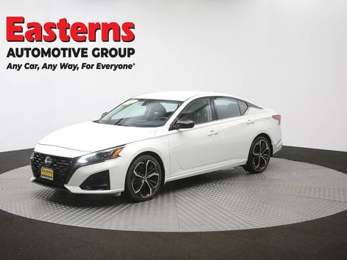 Used 2023 Nissan Altima 2.5 SR FWD image 56
