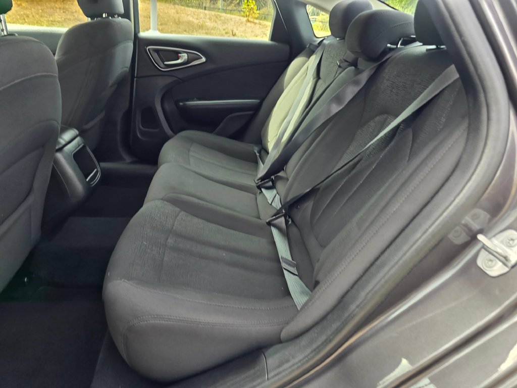 Used 2015 Chrysler 200 Limited w/ Convenience Group FWD image 13
