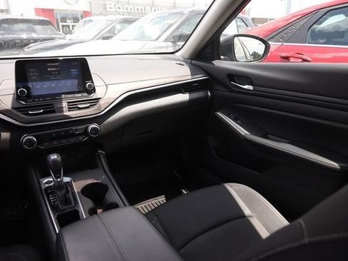Certified 2025 Nissan Altima 2.5 SV FWD image 23