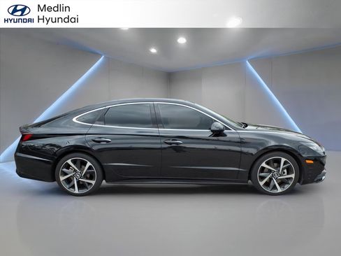 Used 2021 Hyundai Sonata SEL Plus w/ Tech Package image 2