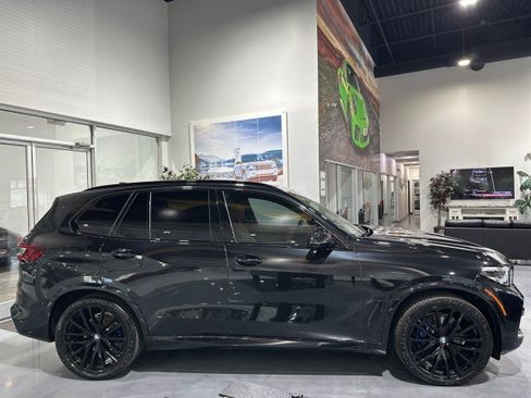 Used 2022 BMW X5 xDrive40i w/ M Sport Package AWD/4WD image 23