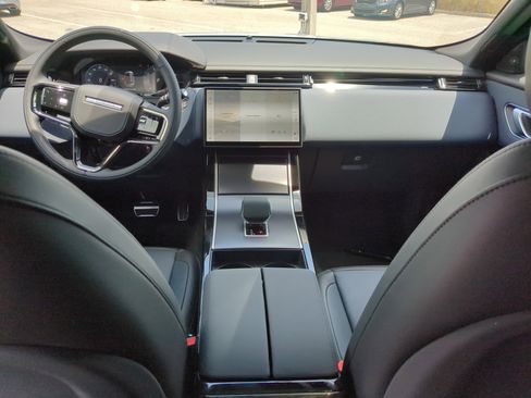 New 2026 Land Rover Range Rover Velar Dynamic SE image 12