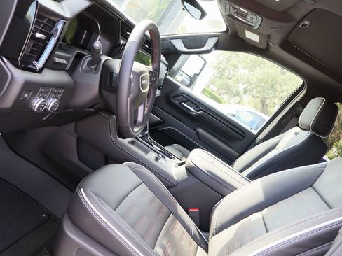 Used 2020 Toyota Corolla LE FWD image 35