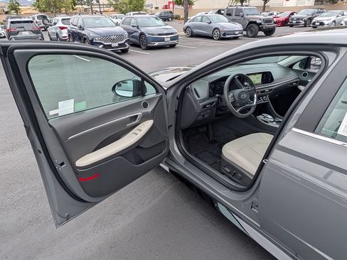 Certified 2023 Hyundai Sonata SEL w/ Convenience Package FWD image 34