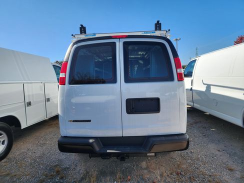 New 2025 Chevrolet Express 2500 w/ Driver Convenience Package image 6