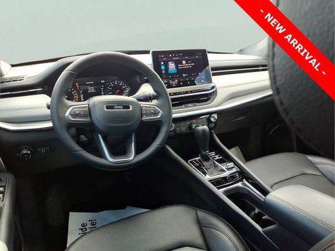 Used 2024 Jeep Compass Limited AWD/4WD image 12