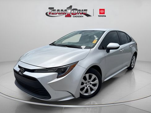 Used 2023 Toyota Corolla LE FWD image 4