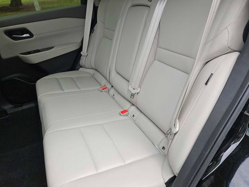 Used 2023 Nissan Rogue SL FWD image 21